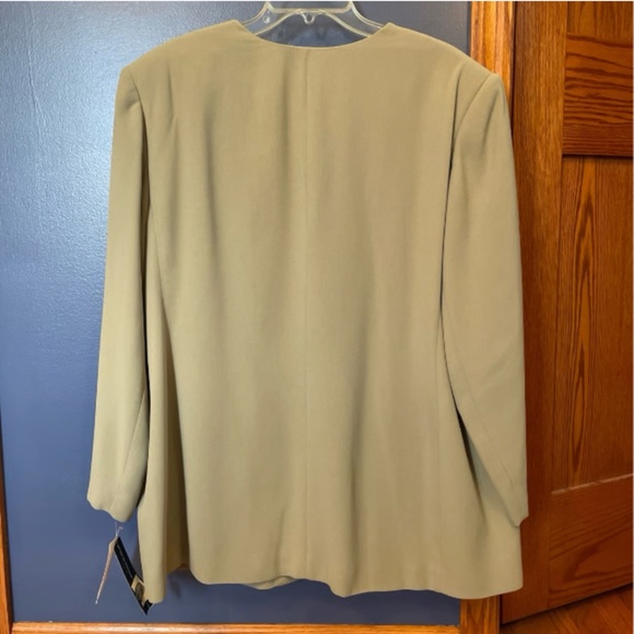 Rena Rowan Blazer - Picture 2 of 3